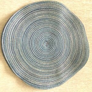 4 Round Placemats in Blue